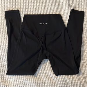 NVGTN- True black signature leggings